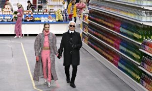 Chanel supermarket show